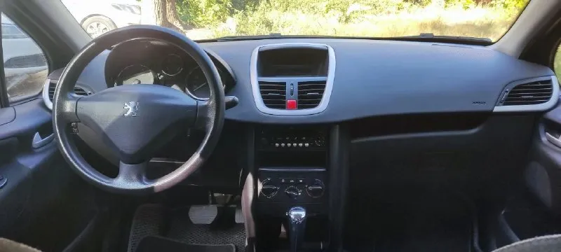 Peugeot 207, 2008 г. , 1.6 л, передний привод, автомат, пробег 168207 км, электрозеркала, эл. стекло... - фотография
