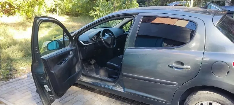 Peugeot 207, 2008 г. , 1.6 л, передний привод, автомат, пробег 168207 км, электрозеркала, эл. стеклоподъемники, кондиционер, парктроник, состояние хорошее, обслужена, цена 440 000 р +7949 414 28 12 📞 звоните: +7(949)4142812 - фотография - 2