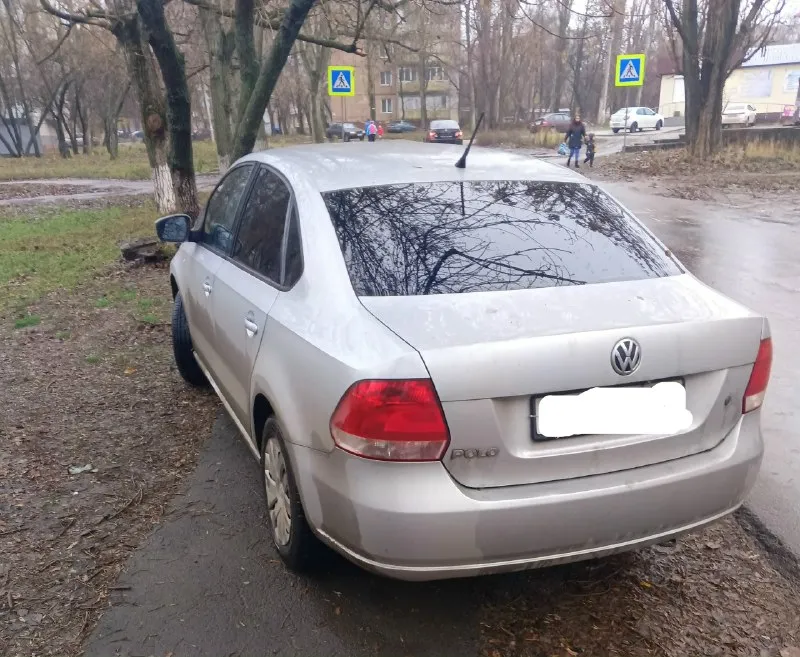 Продам volkswagen поло 2013 года мотор 1.6 пробег 150000 км в отличном состоянии все работает сел и поехал цена 809000 рублей все вопросы по телефону +79495126375 📞 звоните: +7(949)5126375 - фотография - 4