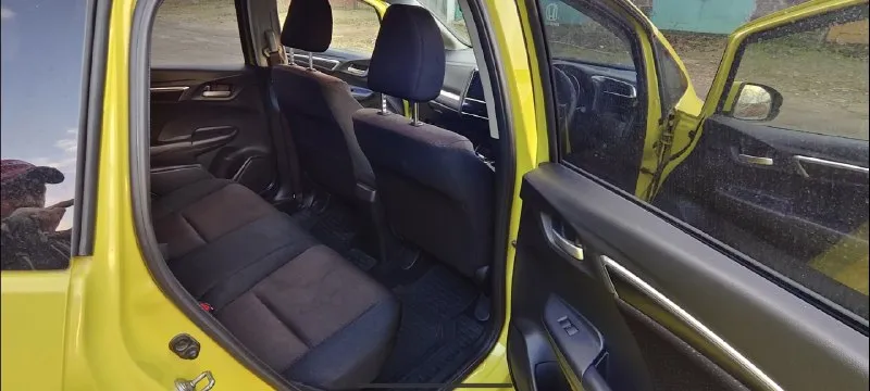 ⚡продам срочно!!!⚡ 💥по низу рынка❗💥 💫 honda fit 2014 год, 1,5 бензин (гибрид), автомат, передний привод, 195 тыс пробег. авто в отличном состоянии, чистокровный японец, в машине работает всё! ✅климат, без ключевой доступ, старт/стоп, 4эл. стеклоподъёмника, мультируль, головное устройство android с навигацией, режим eko, 2 ключа, свежая резина на дисках. ✅выглядит очень хорошо, салон не затертый, кузов без рыжиков. очень динамичный и экономичный авто, расход по паспорту 3л/100, разгон 8,4 сек. 🚀 переоформление без проблем, могу присутствовать в мрэо. цена 850тыс. руб. тел: +79495197928 📞 звоните: +7(949)5197928 - фотография - 8