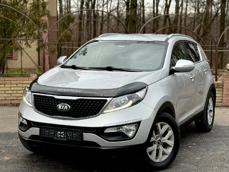 Продам kia sportage 2014 года (рестайлинг) 1430000 торг ( пробег 135т) обслужена от и до. Двигатель работает (идеально) объём - 2.0л. Коробка автомат aisin листает отменно лобовое без трещин, сколов. Подогрев руля подогрев переднего заднего ряда сидений датчик света дождя задний парктроник камера заднего вида хорошая мультимедиа помощь при спуске все вопросы по телефону +79081827373 феникс +79494737372
📲 Tg: андрей
📞 Звоните: +7(949)4737372 - фотография - 2