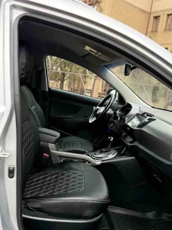 Продам kia sportage 2014 года (рестайлинг) 1430000 торг ( пробег 135т) обслужена от и до. Двигатель работает (идеально) объём - 2.0л. Коробка автомат aisin листает отменно лобовое без трещин, сколов. Подогрев руля подогрев переднего заднего ряда сидений датчик света дождя задний парктроник камера заднего вида хорошая мультимедиа помощь при спуске все вопросы по телефону +79081827373 феникс +79494737372
📲 Tg: андрей
📞 Звоните: +7(949)4737372 - фотография - 6