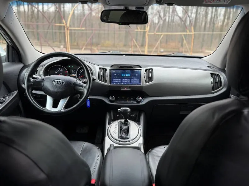 Продам kia sportage 2014 года (рестайлинг) 1430000 торг ( пробег 135т) обслужена от и до. Двигатель работает (идеально) объём - 2.0л. Коробка автомат aisin листает отменно лобовое без трещин, сколов. Подогрев руля подогрев переднего заднего ряда сидений датчик света дождя задний парктроник камера заднего вида хорошая мультимедиа помощь при спуске все вопросы по телефону +79081827373 феникс +79494737372
📲 Tg: андрей
📞 Звоните: +7(949)4737372 - фотография - 7