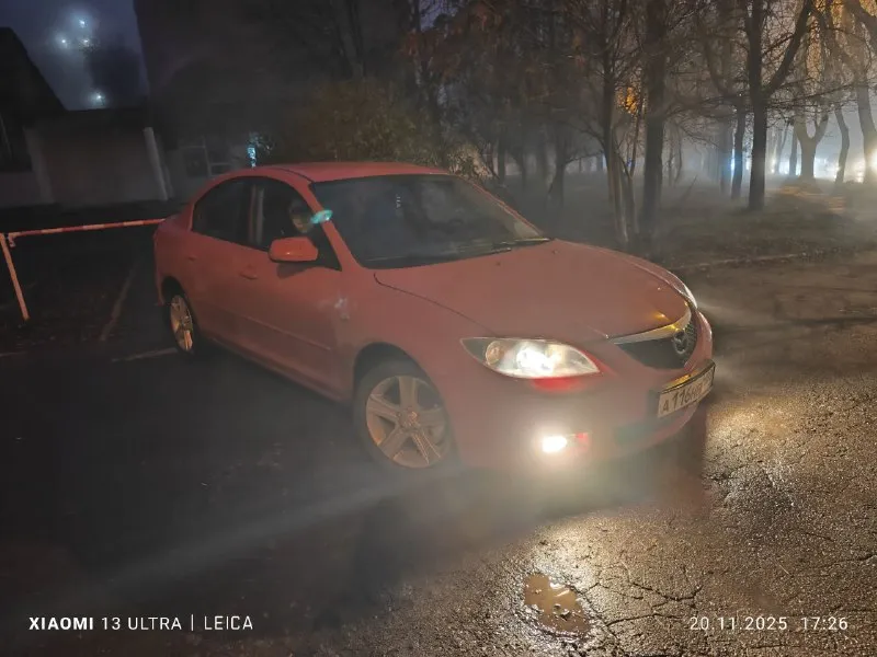 Продам mazda 3 бк рестайлинг 2007 года в донецке, шикарный цвет, магнитола андроид подогрев сидений подогрев зеркал мульти руль камера заднего вида 700к тел для связи +79493217200 📲 tg: deel 📞 звоните: +7(949)3217200 - фотография - 4