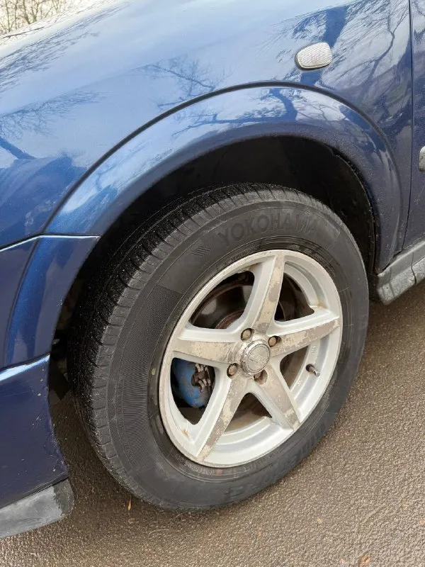 Продам opel astra g 1.4 синий седан 2004 года, состояние полностью на ходу, не битый, есть моменты по кузову, фото прилагаю. бензин. передние стеклоподъемник. все расходники менял вовремя, фильтра, масла все в порядке пробег 215 цена 350 тысяч рублей. разумный торг у капота. мариуполь +79495808106 📲 tg: влад кондрашев 📞 звоните: +7(949)5808106 - фотография - 2