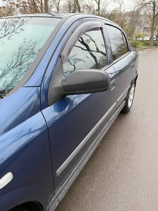 Продам opel astra g 1.4 синий седан 2004 года, состояние полностью на ходу, не битый, есть моменты по кузову, фото прилагаю. бензин. передние стеклоподъемник. все расходники менял вовремя, фильтра, масла все в порядке пробег 215 цена 350 тысяч рублей. разумный торг у капота. мариуполь +79495808106 📲 tg: влад кондрашев 📞 звоните: +7(949)5808106 - фотография - 8