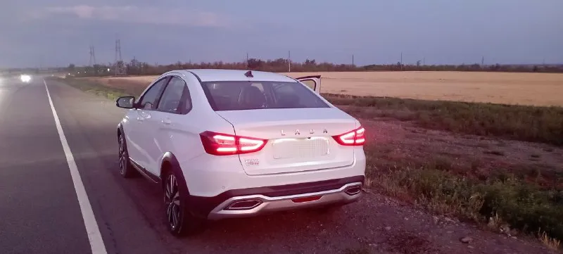 Васта кросс ng 2024 год пробег 18500 двигатель 1.6 16кл (106сил) коробка механика компенсация enjoy(пред максимальная): ✅подогрев лобового стекла, заднего и зеркал ✅подогрев передних сидений ✅светодиодная оптика передних и задних фар ✅ камера заднего вида ✅ задние парктроники ✅сенсорная мультимедиа enjoy ✅литые 17 диски ✅клиренс 203 мм цена 1700000 возможна продажа в кредит ☎️+79494392737 максим 📲 tg: кристина 📞 звоните: +7(949)4392737 - фотография - 2