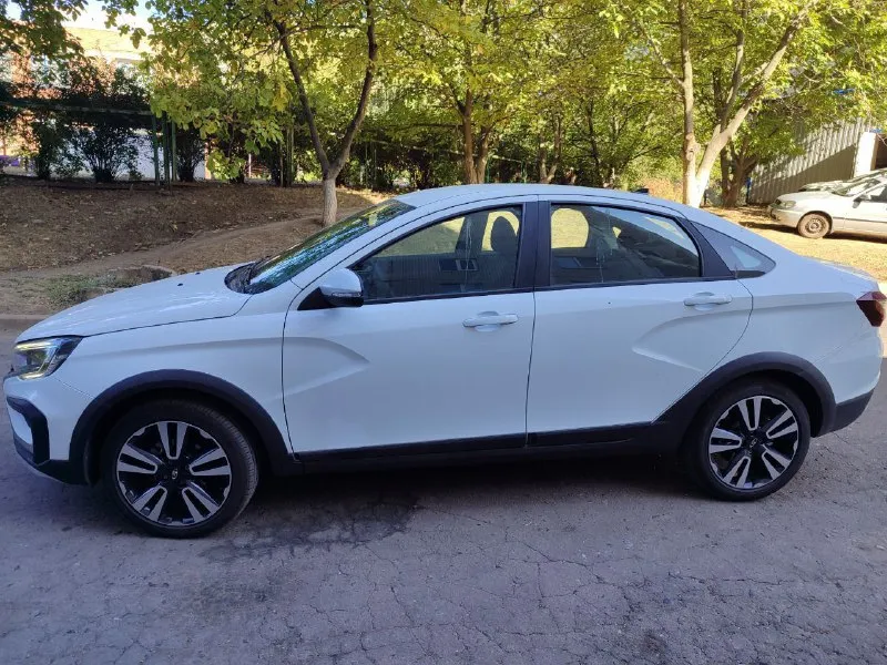 Васта кросс ng 2024 год пробег 18500 двигатель 1.6 16кл (106сил) коробка механика компенсация enjoy(пред максимальная): ✅подогрев лобового стекла, заднего и зеркал ✅подогрев передних сидений ✅светодиодная оптика передних и задних фар ✅ камера заднего вида ✅ задние парктроники ✅сенсорная мультимедиа enjoy ✅литые 17 диски ✅клиренс 203 мм цена 1700000 возможна продажа в кредит ☎️+79494392737 максим 📲 tg: кристина 📞 звоните: +7(949)4392737 - фотография - 7