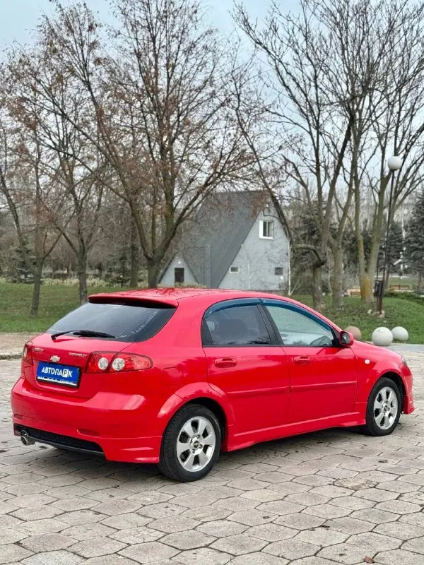 🇰🇵 chevrolet lacetti 5d 💰цена: 560 000р. 🏢город: мариуполь 📅год выпуска: 2009 🧾пробег: 153 530 км. ⚙️двигатель: 1.6 ⛽топливо: бензин ⚙️кпп: механика 📞 телефон: +7-949-727-41-51 +7-949-551-91-52 +7-989-263-55-56 💾 описание: ✅ кузов без коррозии. ✅ южная эксплуатация. ✅ оригинальный пробег. ✅ техническая часть на 5+. ✅ заводской обвес wtcc. ✅ родная краска (1 косметический окрас). ❄️ кондиционер, гур, abs, 2 airbag, android магнитола, красивые оригинальные литые диски, заводской обвес wtcc street edition, центральный замок, 2 ключа. улица шевченко 2️⃣6️⃣9️⃣ 🏦 возможна продажа в кредит по двум документам. - фотография - 6