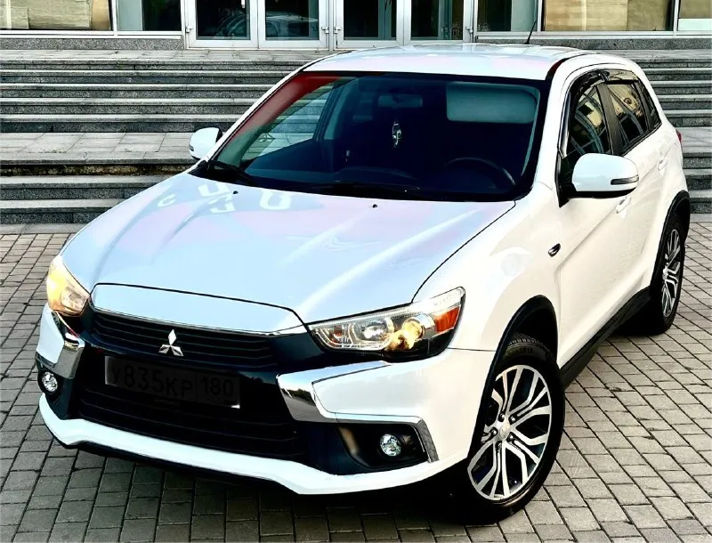 Mitsubishi asx sport 2016 год двигатель 2.4 бензин не путать с 1.6 и 2.0 бензином!мотор простой и мощный при этом экономная! японская сборка! родной пробег 127.000 км автомобиль в отличном состоянии, двигатель работает отлично, ходовая в отличном состоянии, коробка переключает без пинков, кузов целый без ржавчины и гнили. новая резина летняя,18 колеса, ходовые огни, большой сенсорный монитор, эл зеркала с подогревом, обогрев переднего и заднего стекла, помощь при спуске, круиз, климат, датчики света и дождя и еще много чего. машина полностью обслужена от а и до я !расход по городу 9,5-10 литров, едет очень шустро !цвет белый перламутр !цена 1.650.000₽ торг!+79493578236 и телеграмм+79094166333 - фотография - 8