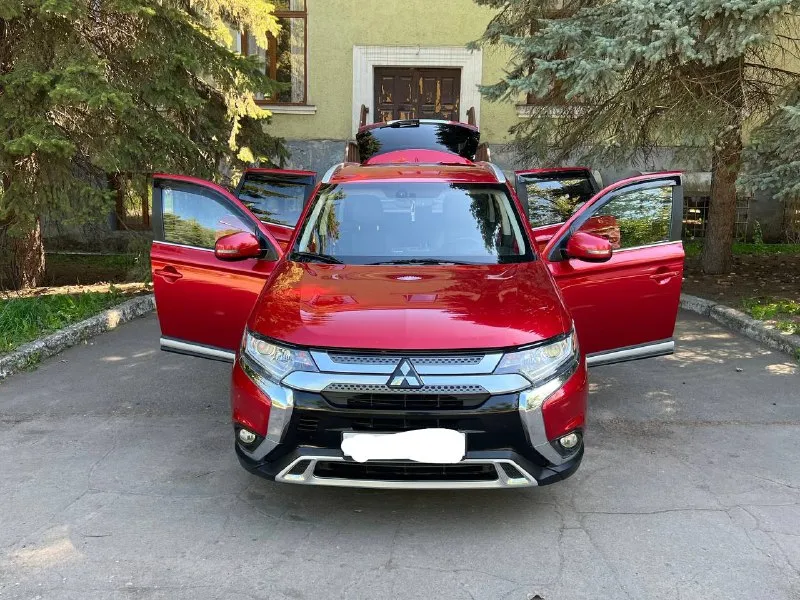 Автор: продажа авто mitsubishi outlander 2019 года. авто обслужено и находится в отличном состоянии. двигатель 2.4л (167 л. с), пробег 80.000 км - бесключевой доступ, кнопка запуска двигателя, цветной многофункциональный дисплей, круиз-контроль, климат-контроль, камера кругового обзора, датчик света и дождя, электропривод багажника и многое другое. цена: 2.350.000 рублей все вопросы по телефону +79493181162 или в лс. . . ❗❗❗наш телеграм канал [ бесплатное размещение за репост ❗❗❗ [ 📞 звоните: +7(949)3181162 - фотография - 7