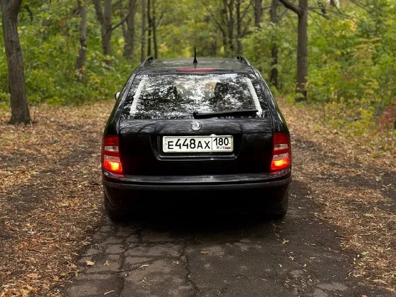 ❗️❗️цена 450.000 торг продам автомобиль skoda fabia 2004 года пробег 198.000 двигатель 1.4 шепчет, не дымит и не троит, обслужен полностью (свечи новые, масло новое, капиталка делалась 35.000км назад) коробка не хрустит не выбивает, сцепление новое. по комплектации: кондиционер рабочий (заправлен), печка греет, новый аккум,2 комплекта колес зима+лето на штампах, хороший свет. стекла все родные, машина в дтп не была. полное переоформление без штрафов и запретов осмотр: г. макеевка телефон для связи: +79494860649 📞 звоните: +7(949)4860649 - фотография - 3