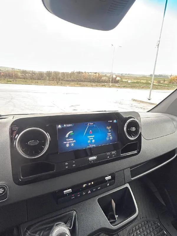 Продаю личный автомобиль пробег оригинал (трасса) самая полная комплектация кожаный салон сенсорная мультимедиа мультируль камеры 360 датчики слепых зон датчики дождя и света led оптика система старт стоп система удержания полос система предотвращения столкновения топливный бак 100л двигатель v6 190л. с. самый мощный в своём классе резина michelin +79781466865 находиться в симферополе цена 6000000 торг - фотография - 2