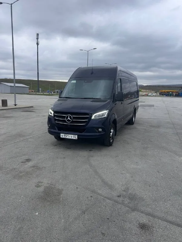 Продаю личный автомобиль пробег оригинал (трасса) самая полная комплектация кожаный салон сенсорная мультимедиа мультируль камеры 360 датчики слепых зон датчики дождя и света led оптика система старт стоп система удержания полос система предотвращения столкновения топливный бак 100л двигатель v6 190л. с. самый мощный в своём классе резина michelin +79781466865 находиться в симферополе цена 6000000 торг - фотография - 3