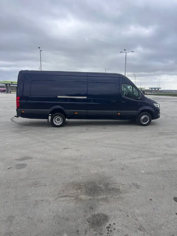 Продаю личный автомобиль пробег оригинал (трасса) самая полная комплектация кожаный салон сенсорная мультимедиа мультируль камеры 360 датчики слепых зон датчики дождя и света led оптика система старт стоп система удержания полос система предотвращения столкновения топливный бак 100л двигатель v6 190л. с. самый мощный в своём классе резина michelin +79781466865 находиться в симферополе цена 6000000 торг - фотография - 5