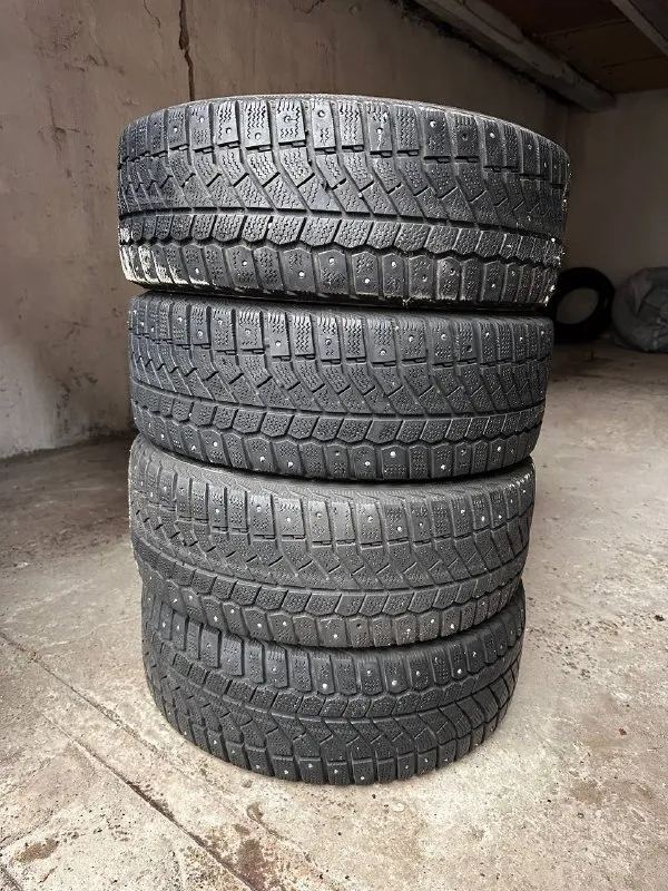 Πpoдaм: резина зимняя r-15 viatti - 195 / 55 / r15 (2020 г. в) цена за 4.шт - 5.000 руб состояние -... - фотография