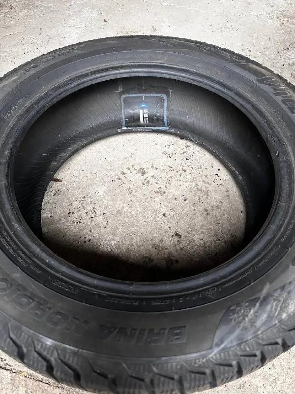 Πpoдaм: резина зимняя r-15 viatti - 195 / 55 / r15 (2020 г. в) цена за 4.шт - 5.000 руб состояние - неизвестно, достались с авто. визуально на одной покрышке боковой ремонт, и микротрещины на остальных. 📍осмотр в г. дoнецк, калининский р-н. 📞🇷🇺звоните: +7 949-394-79-04 - фотография - 5