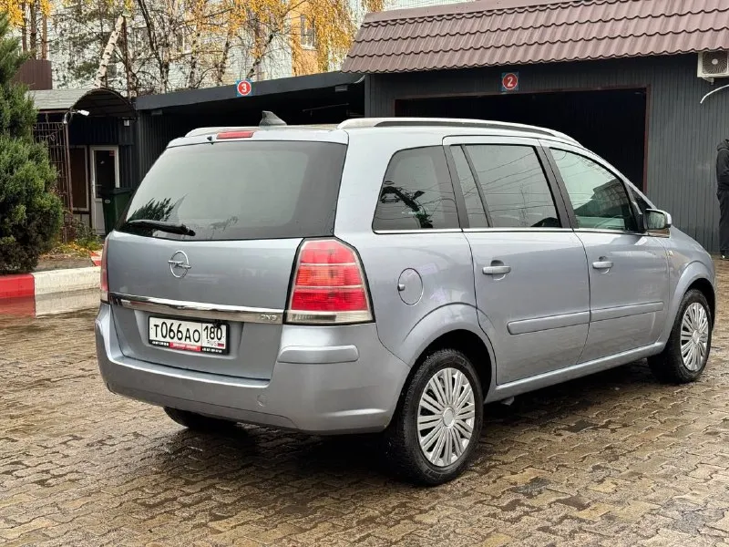 🚘 марка : opel zafira b cng 📮 город:донецк 📅 год выпуска:2007 💶 цена:750.000р 📊 пробег:170.000км ⛽ двигатель (тип, объем, ):бензин 1.6cng 🔧 тип кпп: механика 📝 описание: в продаже opel zafira b с одним хозяином пригнанная с германии настоящяя немка, без дтп, оригинальная chg, авто служила верой и правдой, без вложений, на полном боевом ходу, 7 местная, два ключа, камера переднего и заднего вида, ☎ контактный телефон:+7949-458-98-51(телеграм) 📲 tg: ⚡️ 📞 звоните: +7(949)4589851 - фотография - 4