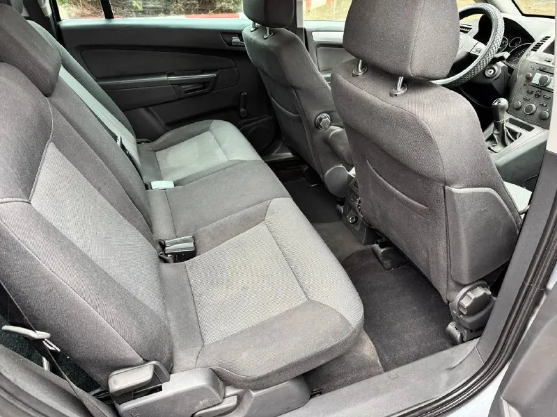 🚘 марка : opel zafira b cng 📮 город:донецк 📅 год выпуска:2007 💶 цена:750.000р 📊 пробег:170.000км ⛽ двигатель (тип, объем, ):бензин 1.6cng 🔧 тип кпп: механика 📝 описание: в продаже opel zafira b с одним хозяином пригнанная с германии настоящяя немка, без дтп, оригинальная chg, авто служила верой и правдой, без вложений, на полном боевом ходу, 7 местная, два ключа, камера переднего и заднего вида, ☎ контактный телефон:+7949-458-98-51(телеграм) 📲 tg: ⚡️ 📞 звоните: +7(949)4589851 - фотография - 6