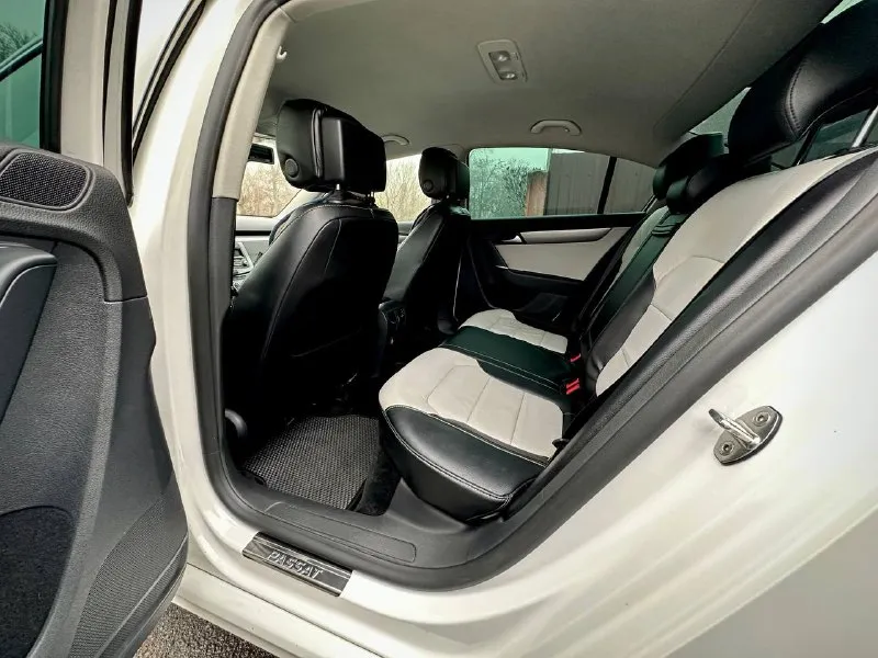 Продам volkswagen passat b7 tsi год 2014 мотор 1,8т, автомат dsg цена 1,3🍋 торг, обмен автомобиль в идеальном состоянии. двигатель, коробка, ходовая часть работает на 5+. 100% проверки на любом сто. автомобиль полностью обслужен, произведено большое то 10 тыс. км назад. замена цепи грм, замена дисков сцепления, маховика, с гарантией. замена всех жидкостей. адаптивный свет, замена линз, и установлены хорошие led лампы. в общем, машина без вложений, сел и поехал. новая зимняя резина bridgestone. донецк. виталий +79493570671 - фотография - 10