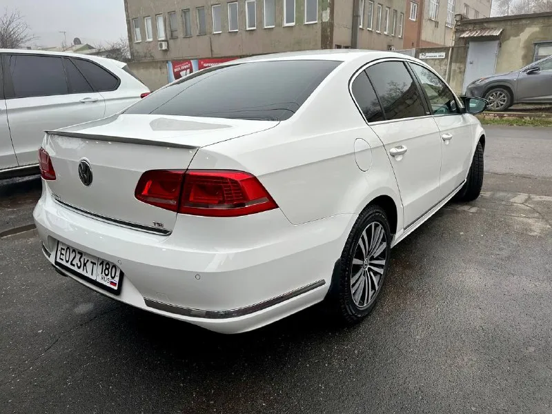 Продам volkswagen passat b7 tsi год 2014 мотор 1,8т, автомат dsg цена 1,3🍋 торг, обмен автомобиль в идеальном состоянии. двигатель, коробка, ходовая часть работает на 5+. 100% проверки на любом сто. автомобиль полностью обслужен, произведено большое то 10 тыс. км назад. замена цепи грм, замена дисков сцепления, маховика, с гарантией. замена всех жидкостей. адаптивный свет, замена линз, и установлены хорошие led лампы. в общем, машина без вложений, сел и поехал. новая зимняя резина bridgestone. донецк. виталий +79493570671 - фотография - 6