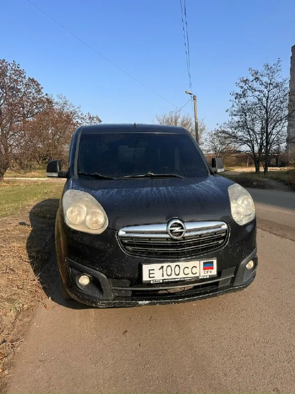 Продам opel комбо год 2012 мотор 1.4 бензин (газ) механика пробег 230000 (не скручен) по лкп есть косяки (на фото видно) машина очень вместительная, для работы то что нужно. цена 600000₽ торг на бензин тел: +79490693294 📞 звоните: +7(949)0693294 - фотография - 6