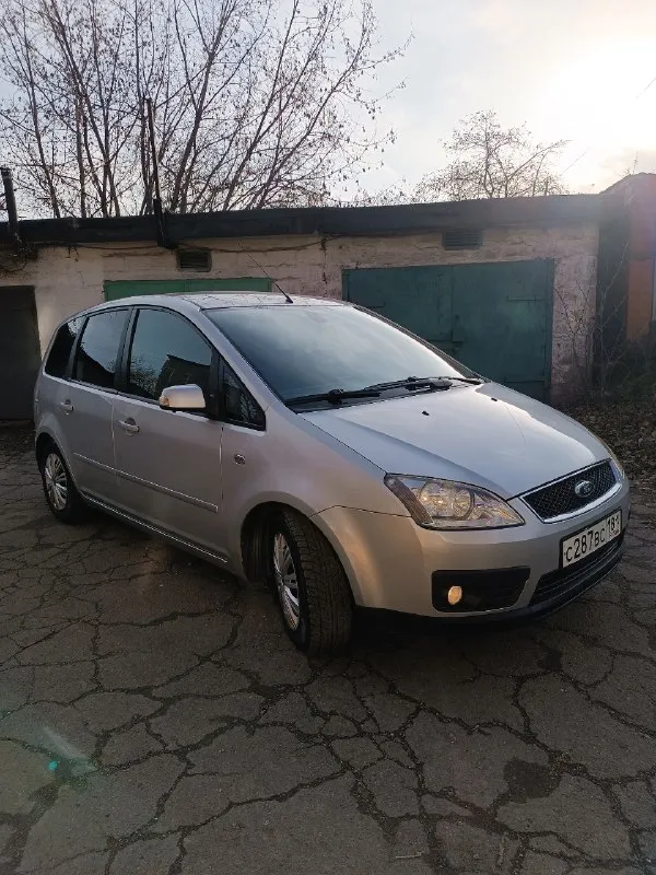 Продам ford focus c-max, 1.6 tdci, 2004 год, механика. пробег 209.370км. собственник. оцинкованный кузов. пригнана в 2017 году и по сей день в одних руках, своевременное обслуживание, много чего поменяно, есть вся история с записями. хорошая комплектация : -полный электро пакет, -кожаный мультируль; -круиз контроль, - датчик света; - датчик дождя; -авто шторки с затемнением, -зеркало заднего вида с затемнением, -микролифт водительского сиденья; -салон трансформер; -гур; -кондиционер; -климатконтроль; -абс; -элетроручник; -2 ключа. есть всё для комфортной езды. стекла все заводские, заводская тонировка. технически в нормальном состоянии. машина не новая, но в нормальном состоянии. резина зима на штампах, лето на дисках. хорошим людям хороший торг. алчевск. 630.000₽ +79591275174 📞 звоните: +7(959)1275174 - фотография - 2