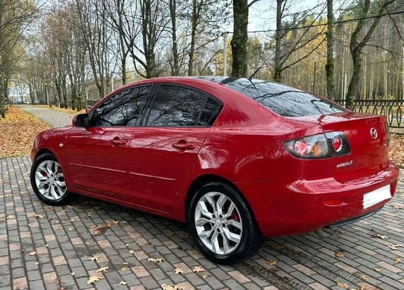 Продам mazda 3 bk ( mazda 3) в красивом вишневом цвете,2005 года выпуска, двигатель 1.6 (105 л. с.) мкпп, лкп без нареканий, автомобиль полностью подготовлен к зиме, стоит хорошая зимняя резина (липучка) на литых 17 дисках, 200км назад поменяно масло с фильтрами, заменен обводной ремень, установлен новый аккумулятор (еще на гарантии) отличная оптика на линзах и яркие противотуманные фонари, на сиденьях чехлы из эко кожи. по документам юридически чистая и готова к переоформлению цена 445 т. р. более детальная информация по телефону +79591326138 осмотр г. алчевск 📞 звоните: +7(959)1326138 - фотография - 6