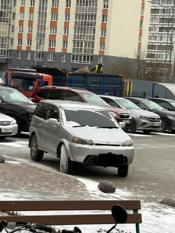 Продам honda hr-v 1998 года, цена 650.000, полный привод, машина сел поехал без вложений, все что нужно все сделано, по кузову есть косячки но мелкие но машина не новая обращаться по номеру +79495280151 или пишите в лс 📞 звоните: +7(949)5280151 - фотография - 5