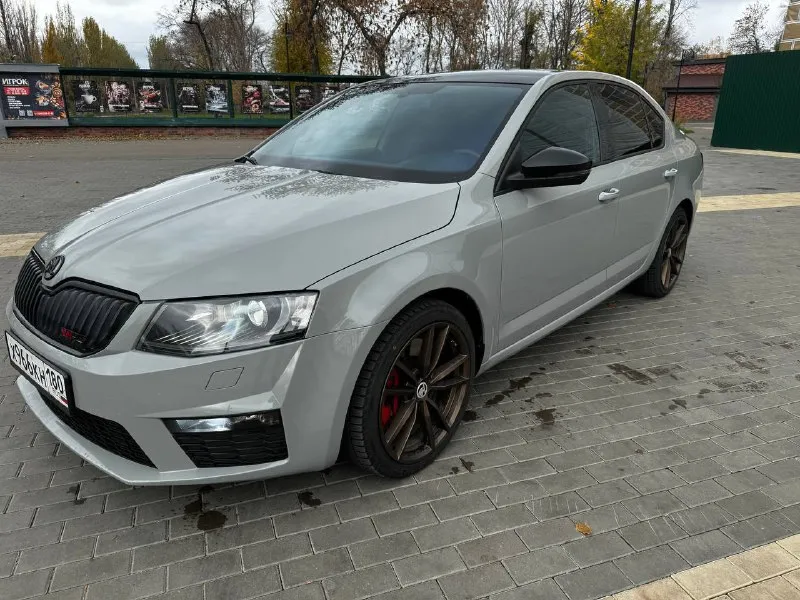 В продаже октавия рс стейдж 1 после капиталки, проехал 15 тысяч км. стоит только даунпайп и пару дор... - фотография