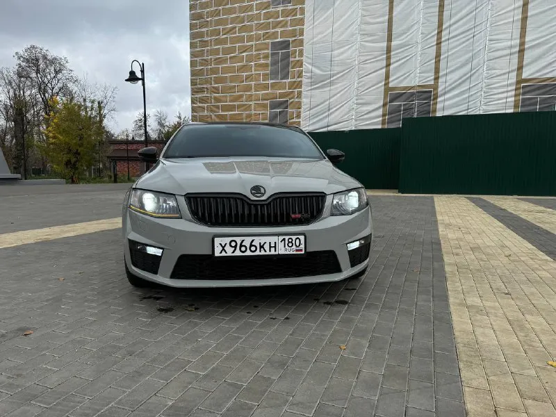 В продаже октавия рс стейдж 1 после капиталки, проехал 15 тысяч км. стоит только даунпайп и пару доработок выхлопа. звучит приятно. пробег родной 215000 автомобиль в очень живом хорошем состоянии задние фары рестайлинг fl передние фары адаптивные bi-led цвет очень красивый и собирает взгляды салон ухоженный коробка не пинает, переключает плавно в любом режиме. 1950000р город донецк по всем интересующим вопросам звоните +7949-644-26-65 📲 tg: dmitry 📞 звоните: +7(949)6442665 - фотография - 3