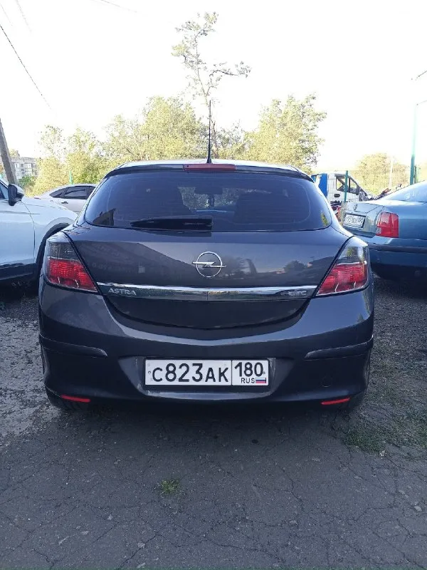 📮город: снежное 🚘марка: opel astra h 📅год выпуска 2011 💴цена:620 📝описание: я собственник мотор1,6 электрика вся рабочая, кондиционер свежий. датчик света датчик дождя подогрев сидений эл. стеклоподъемники ! r18 лето, зима r16 заводские штампы номер для связи +79493449554 тг +79968000027 👤 📞 звоните: +7(949)3449554 - фотография - 3