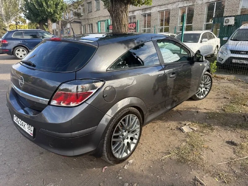 📮город: снежное 🚘марка: opel astra h 📅год выпуска 2011 💴цена:620 📝описание: я собственник мотор1,6 электрика вся рабочая, кондиционер свежий. датчик света датчик дождя подогрев сидений эл. стеклоподъемники ! r18 лето, зима r16 заводские штампы номер для связи +79493449554 тг +79968000027 👤 📞 звоните: +7(949)3449554 - фотография - 4