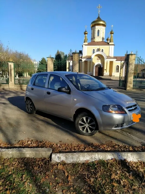 Продам chevrolet авео т200 2005г. без гнили и ржавчины, новое: грм, масла, крылья, пороги, все полости обработаны антикоррозийными материалами. салон чистый не прокуренный. пробег 240т. двигатель 1.2, очень экономичен по расходу топлива и обслуживанию всего автомобиля. ездит бодро на все свои 72 лошади. цена 320 т. р. осмотр енакиево. +79493254755. 📞 звоните: +7(949)3254755 - фотография - 4