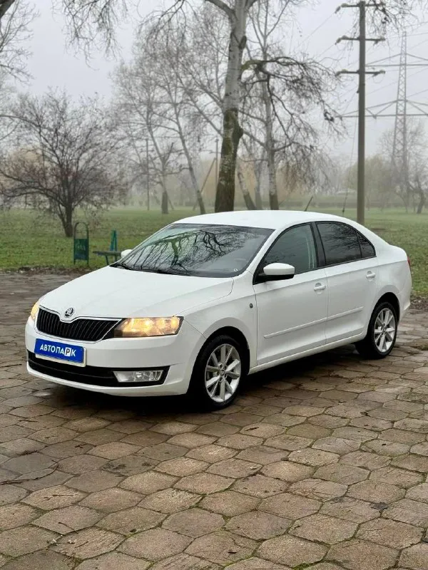 🚙 skoda rapid 💰цена: 950 000р 🏢город: мариуполь 📅год выпуска: 2016 🧾пробег: 136 750 км. ⚙️двигатель:... - фотография