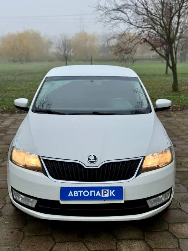 🚙 skoda rapid 💰цена: 950 000р 🏢город: мариуполь 📅год выпуска: 2016 🧾пробег: 136 750 км. ⚙️двигатель: 1.6 ⛽топливо: бензин ⚙️кпп: механика 📞 телефон: +7-949-727-41-51 +7-989-263-55-56 +7-949-551-91-52 💾 описание: всеми любимый, проверенный временем - ш. .. e="background-image:url('//telegram. org/img/emoji/40/e29c85.png')">✅ лифтбэк - огромный багажник. ✅ надежный двигатель. ✅ маленький расход топлива. ✅ подтвержденный пробег. ✅ южная эксплуатация. ❄️ кондиционер (работает отлично), кожаный мульти-руль, электропакет, abs, airbag, птф, усилитель руля, центральный замок, штатная магнитола с bluetooth, подогрев сидений, оригинальные литые диски 16-го радиуса, подлокотник, бортовой компьютер. улица шевченко 2️⃣6️⃣9️⃣ 🏦 возможна продажа в кредит по двум документам. - фотография - 2