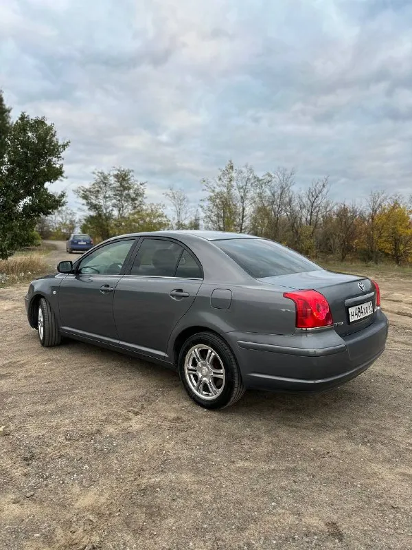 Продам toyota avensis 2004 год ‎699 000🛑 ‎объëм двигателя - 1.8 л ‎кпп - механика ‎пробег - 357000 км капремонт производился 85000 км назад авто с 2007 года в одних руках, все то проводились вовремя и использовались качественные запчасти и расходники, все записано ‎кузов полностью живой, оцинкованный. салон в отличном состоянии, все кнопочки работают, двигатель работает ровно, масло не расходует. расход по трассе 5.6-5.8 л. , по городу 8-9 л. ‎коробка втыкается легко, плавно все передачи, без хруста. ‎автомобиль с большим функционалом, и главное все работает, годов когда японцы делали самые качественные машины. ‎осмотр в донецке ‎+79493436934 ‎ 📲 tg: @yankeeeeen 📞 звоните: +7(949)3436934 - фотография - 3
