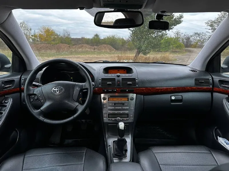 Продам toyota avensis 2004 год ‎699 000🛑 ‎объëм двигателя - 1.8 л ‎кпп - механика ‎пробег - 357000 км капремонт производился 85000 км назад авто с 2007 года в одних руках, все то проводились вовремя и использовались качественные запчасти и расходники, все записано ‎кузов полностью живой, оцинкованный. салон в отличном состоянии, все кнопочки работают, двигатель работает ровно, масло не расходует. расход по трассе 5.6-5.8 л. , по городу 8-9 л. ‎коробка втыкается легко, плавно все передачи, без хруста. ‎автомобиль с большим функционалом, и главное все работает, годов когда японцы делали самые качественные машины. ‎осмотр в донецке ‎+79493436934 ‎ 📲 tg: @yankeeeeen 📞 звоните: +7(949)3436934 - фотография - 6