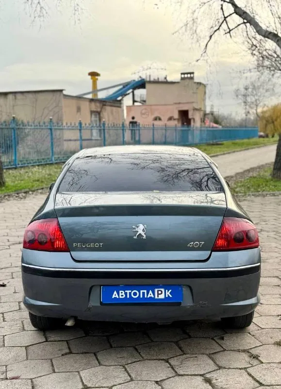 🦁 peugeot 406 💰цена: 430 000р 🏢город: мариуполь 📅год выпуска: 2008 🧾пробег: 287 222км. ⚙️двигатель: 1.6 ⛽топливо: бензин ⚙️кпп: механика 📞 телефон: +7-949-727-41-51 +7-949-551-91-52 +7-989-263-55-56 💾 описание: 👌 городской седан идеально подойдёт на каждый день начинающему водителю. надежный двигатель без расхода масла в паре с классической механикой. кузов крепкий, не гнилой. ✅ машина во влодении больше года. стоит новое сцепление, комплект грм, выполнен ремонт рулевой рейки, полностью новая задняя ходовая. ✅ кондиционер морозит шикарно, подушки безопасности, полный электропакет, гур, abs, центральный замок, подогрев сидений, оригинальные литые диски на отличной резине, птф. улица шевченко 2️⃣6️⃣9️⃣ - фотография - 5