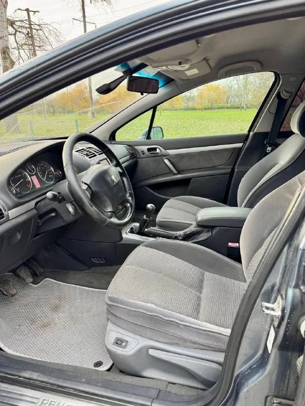 🦁 peugeot 406 💰цена: 430 000р 🏢город: мариуполь 📅год выпуска: 2008 🧾пробег: 287 222км. ⚙️двигатель: 1.6 ⛽топливо: бензин ⚙️кпп: механика 📞 телефон: +7-949-727-41-51 +7-949-551-91-52 +7-989-263-55-56 💾 описание: 👌 городской седан идеально подойдёт на каждый день начинающему водителю. надежный двигатель без расхода масла в паре с классической механикой. кузов крепкий, не гнилой. ✅ машина во влодении больше года. стоит новое сцепление, комплект грм, выполнен ремонт рулевой рейки, полностью новая задняя ходовая. ✅ кондиционер морозит шикарно, подушки безопасности, полный электропакет, гур, abs, центральный замок, подогрев сидений, оригинальные литые диски на отличной резине, птф. улица шевченко 2️⃣6️⃣9️⃣ - фотография - 9