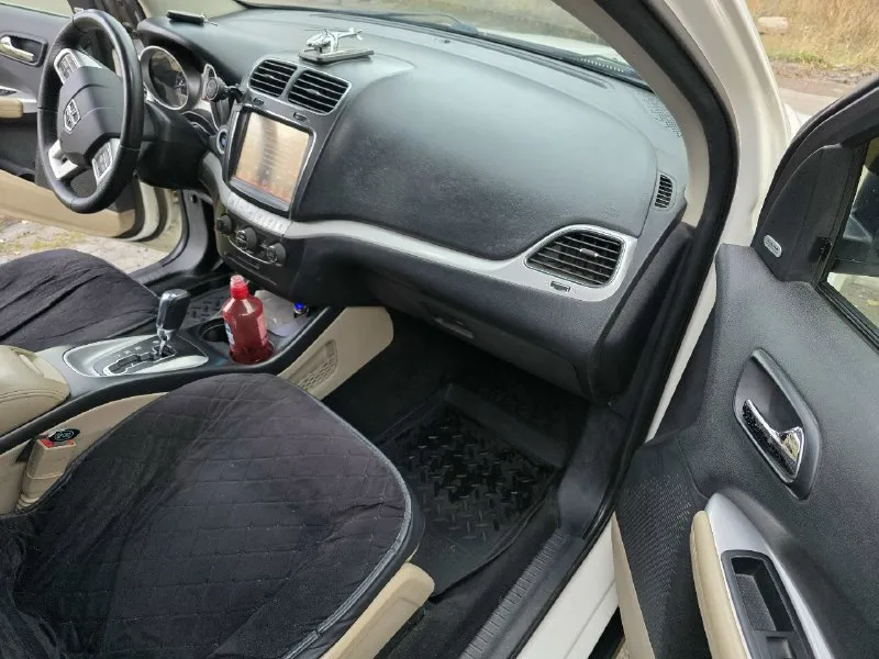 Dodge journey 2,4 at (175л. с. ) передний привод 2013г. в. 200т. пробег газ/бензин 7мест пригонялась с америки, с запчастями проблем нет от слова совсем 3х зонный климат, камера заднего вида, сенсорный бортовой, dvd, usb, музыка alpain и всё с завода, 9 подушек безопасности, весь свет led(линзы переделаны), по опциям есть всё(перечислять очень долго) территориально горловка, на смотрины не езжу, набирайте, - может быть где-то и пересечёмся +79493382766(telegram, max)+79896113781 богдан 1'750'000 реальному покупателю торг у капота 📞 звоните: +7(949)3382766 - фотография - 5