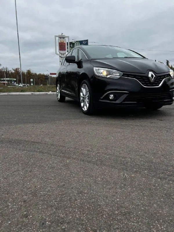 В продаже renault grand scenik 2020г 7 мест двигатель 1.8 дизель автомат пробег 148тыс состояние 👍 очень вместительный и комфортный семейный автомобиль с высоким клиренсом и маленьким расходом топлива. авто в волновахе стоимость 1 750 000₽ +7949-498-66-24 📲 tg: @valeriiairina 📞 звоните: +7(949)4986624 - фотография - 2
