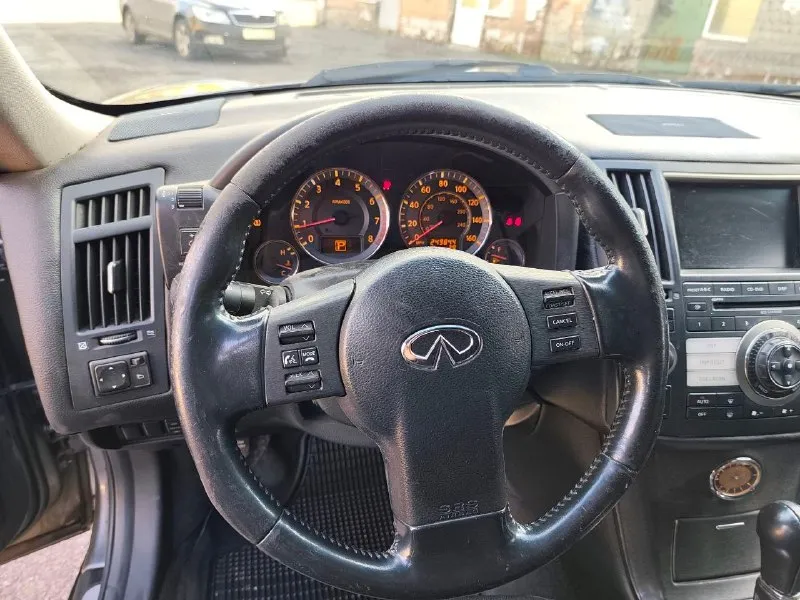 Продам infiniti fx, в хорошем состоянии, пробег 250тыс. , двигатель и коробка контрактные с минимальным пробегом, привод задний, новая резина, весь обслужен. хороший свет, би-лед линзы, перешит салон и торпеда. учёт рф, продажа без птс до 28 года. возможен обмен, рассмотрю варианты. все вопросы по телефону, расскажу более подробно. +79495080074 александр. 📞 звоните: +7(949)5080074 - фотография - 4