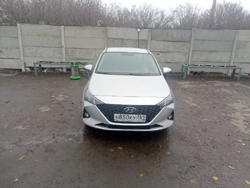 Hyundai solaris 1.6 2021. пробег 97000. ничего делать не нужно. полностью обслужена. езжу на ней сейчас. акпп. катализатор отшит, прошита. обслуживание только у диллера. не такси. один хозяин. без дтп, стекла + окрас родное все. цена 1570000 ( небольшой торг ) +79493678419 - фотография - 8