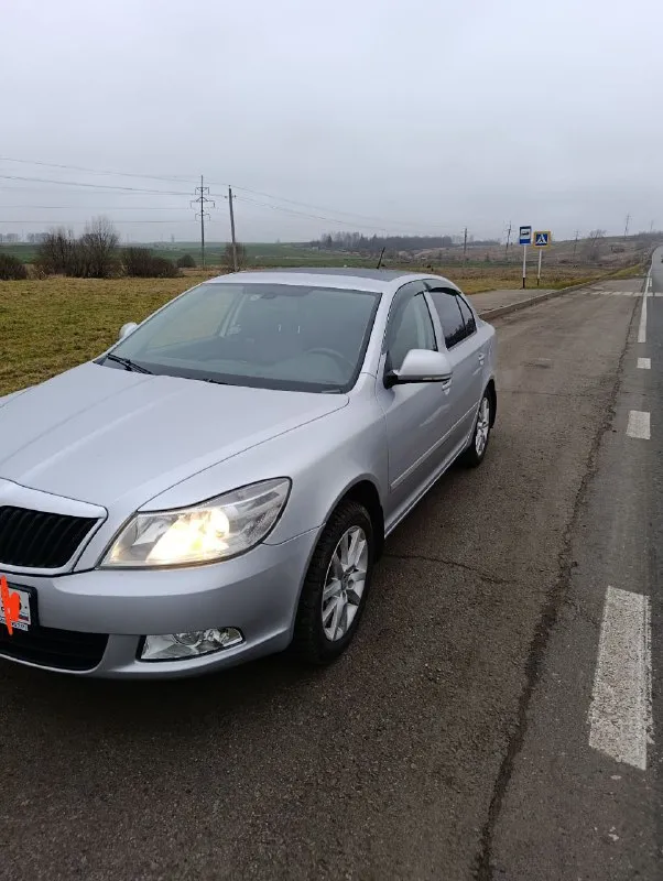 Шкода октавиа а5 1.8 акпп 2012г.254000км. в хорошем состоянии. я второй владелец. двигатель, акпп без нареканий. масло лью оригинал или ликви моли, масло от замены до замены. кузов в хорошем состоянии, ваговские болячки устранены. остальные вопросы по телефону. осмотр мариуполь, цена 900000т. р.торг. +79493599710 - фотография - 2