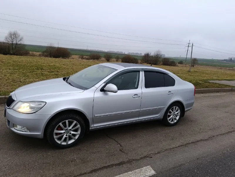 Шкода октавиа а5 1.8 акпп 2012г.254000км. в хорошем состоянии. я второй владелец. двигатель, акпп без нареканий. масло лью оригинал или ликви моли, масло от замены до замены. кузов в хорошем состоянии, ваговские болячки устранены. остальные вопросы по телефону. осмотр мариуполь, цена 900000т. р.торг. +79493599710 - фотография - 5