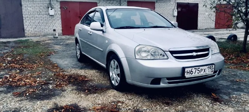 Chevrolet lacetti 2011 года. пробег 234 тыс. ,1 хозяин. машина в хорошем состоянии, вложений по машине вообще никаких не нужно, полностью обслуженна, сел и поехал. по кузову гнили и ржавчины нет. работает всё в шатаном режиме, в салоне чисто и опрятно. встреча по договорённости на таможне на успенке. цена – 550,000тыс. , торг. все вопросы по телефону: +79493628455 - фотография - 5