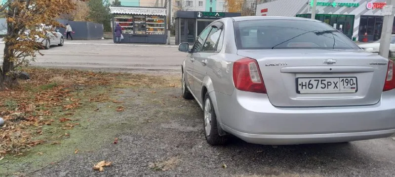 Chevrolet lacetti 2011 года. пробег 234 тыс. ,1 хозяин. машина в хорошем состоянии, вложений по машине вообще никаких не нужно, полностью обслуженна, сел и поехал. по кузову гнили и ржавчины нет. работает всё в шатаном режиме, в салоне чисто и опрятно. встреча по договорённости на таможне на успенке. цена – 550,000тыс. , торг. все вопросы по телефону: +79493628455 - фотография - 6