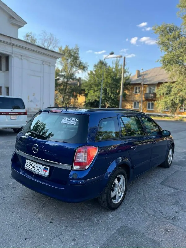 Продаю свой opel astra h универсал💥 2007 год выпуска пробег 317000км цена 600.000 тыс рублей торг💵 +79493265018 машина в хорошем состоянии! двигатель 1,8 (газ-бензин) кпп механика работает без нареканий. кузов без гнили и ржавчины, красивый и стройный. хорошая комплектация, весной обслуживал климат- контроль, все работает превосходно! так же стоит хорошая летняя резина. с документами проблем нет, автомобиль юридически чист, переоформление или через мрэо или договор купли-продажи машину смотреть в донецке. 📞 звоните: +7(949)3265018 - фотография - 3
