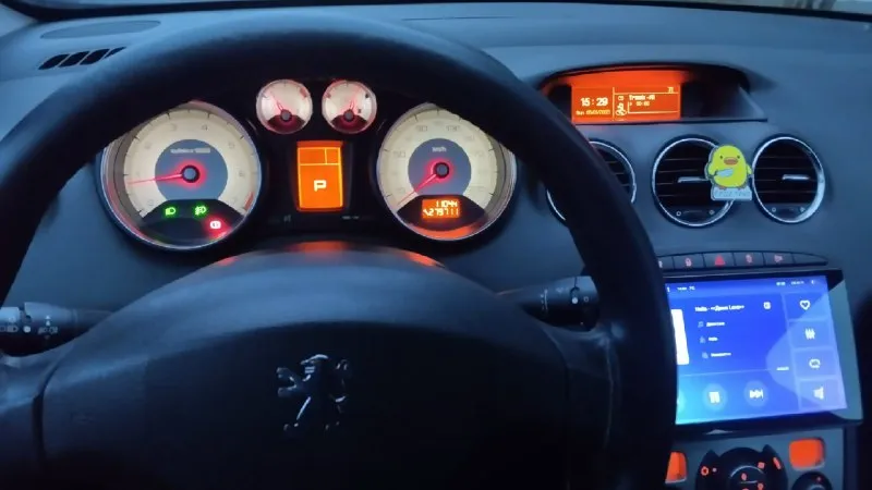 Продам peugeot 308 универсал 2008 год 1.6 бензин газ вписан но не стоит автомат коробка. авто в нормальном состоянии как по технической части так и по внешней двигатель не дымит не пердит коробка работает как надо чек не горит работает всё до единой кнопочки. по документам всё нормально. все интересующие вопросы по телефону если связь плохая телеграмм на этом номере+79493695448 цена 500т руб торг 📞 звоните: +7(949)3695448 - фотография - 8